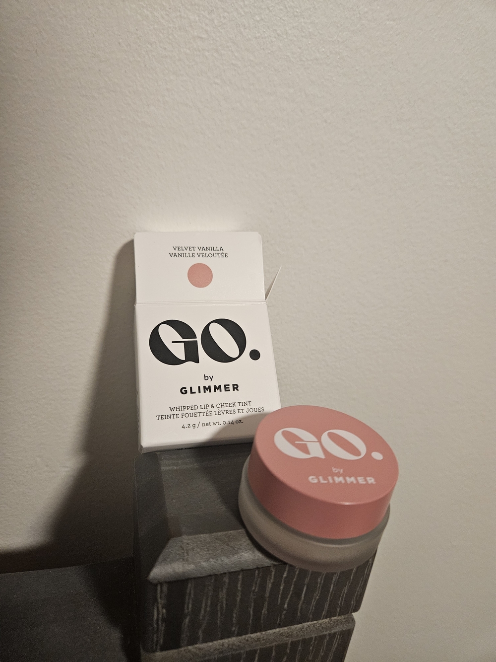 Go By Glimmer- Avon- Velvet Vanilla